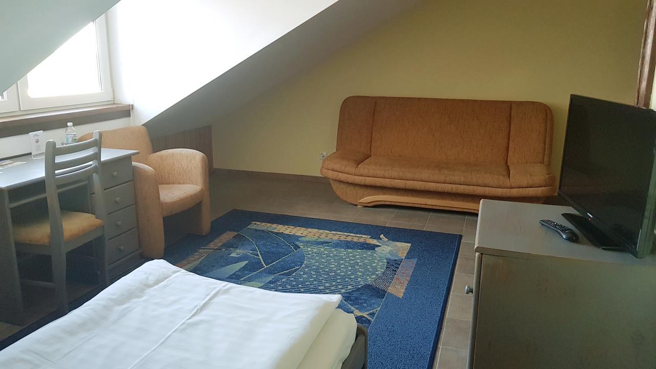 Hotel Metro Kladsko Exteriér fotografie