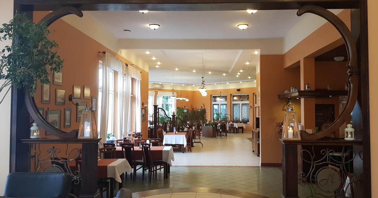 Hotel Metro Kladsko Exteriér fotografie