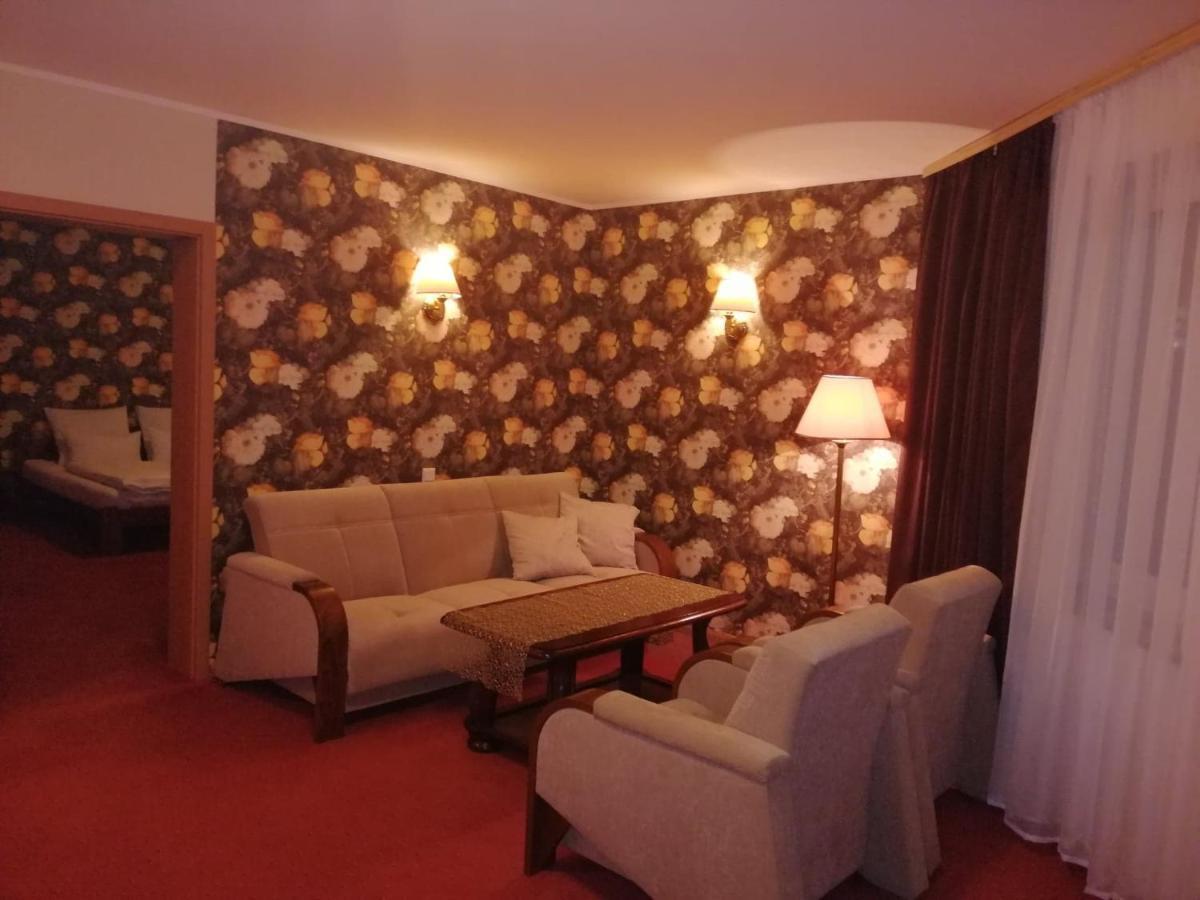 Hotel Metro Kladsko Exteriér fotografie